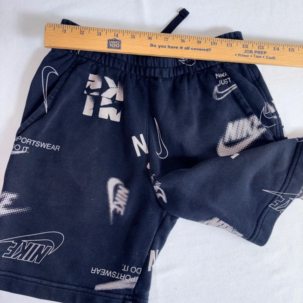 Nike Fleece Shorts Large Kids Black Excellent All-over Logo Print Sportswear